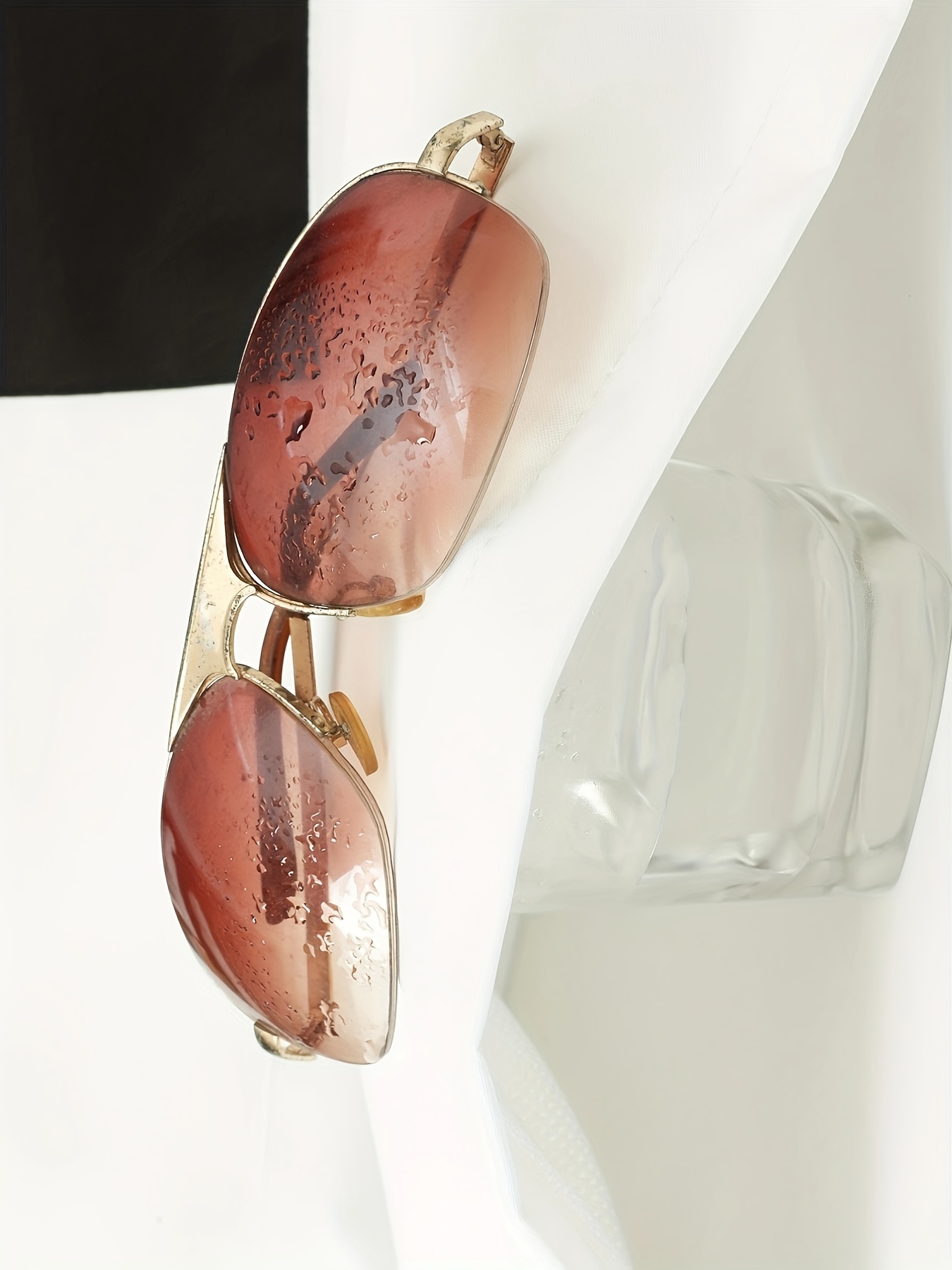 mens lightweight waterproof windbreaker jacket casual mesh lining jacket for outdoor activities details 3