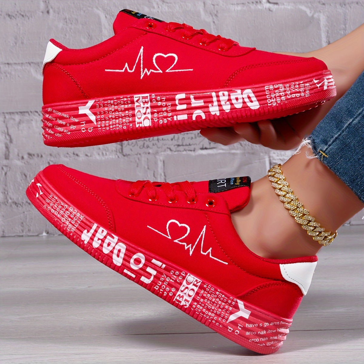 Women s Heart Pattern Canvas Shoes Casual Lace Outdoor Shoes details 2