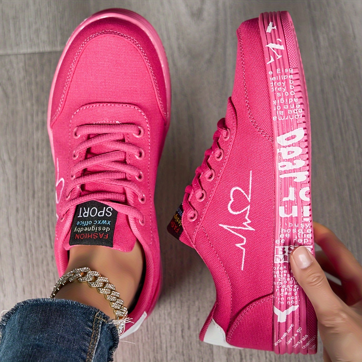 Women s Heart Pattern Canvas Shoes Casual Lace Outdoor Shoes details 5