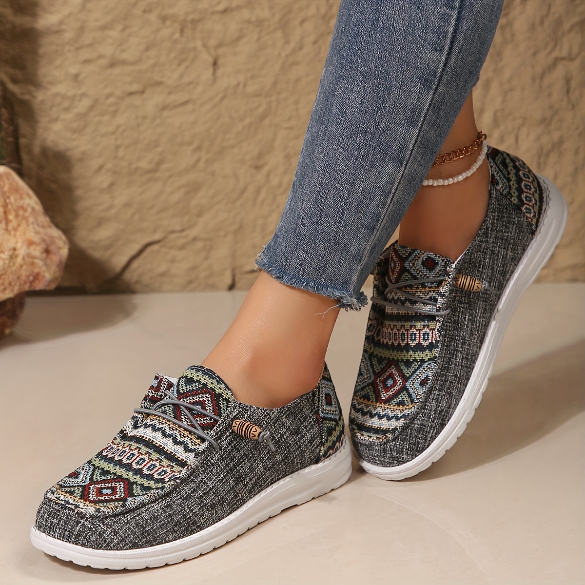 geometric pattern canvas shoes women s casual lace outdoor details 3